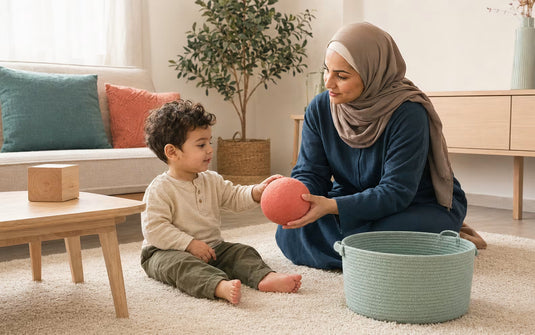  أم تقدم لطفلها كرة ناعمة بديلًا آمنًا لرمي الألعاب الصلبة